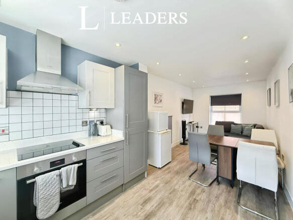 8e513d29-F8_GildHous