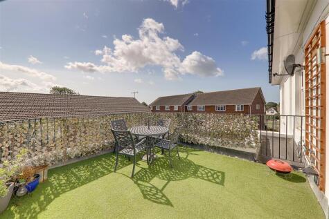 Grove Lodge, Broadwater, BN14