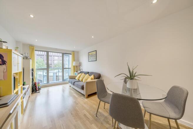 Open Plan Living/Dining