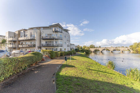 Bridge Wharf, Chertsey, Surrey.