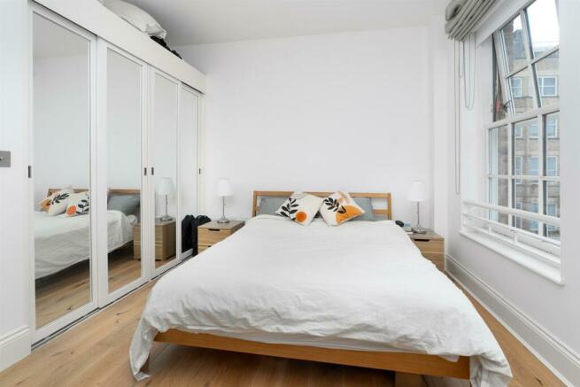 03 To Let 1 Bedroom Flat lever Street EC1 www.isli