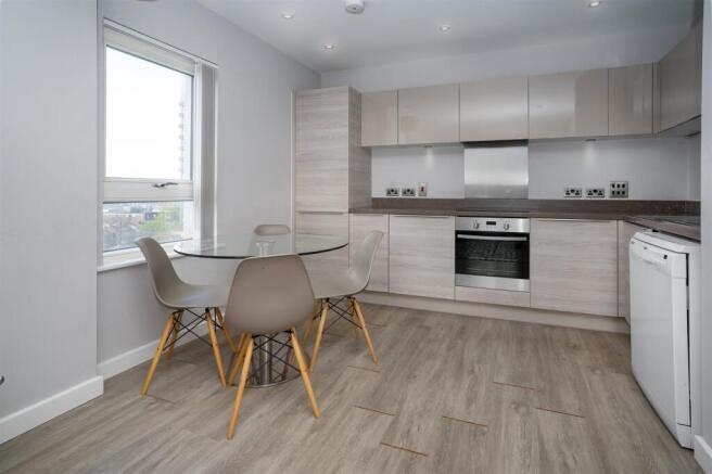 16 To Let 2 Bedroom Flat Croydon  www.islingtonpro