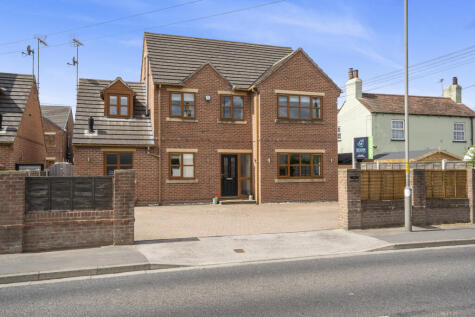 Downes Court, Whitley, DN14 0