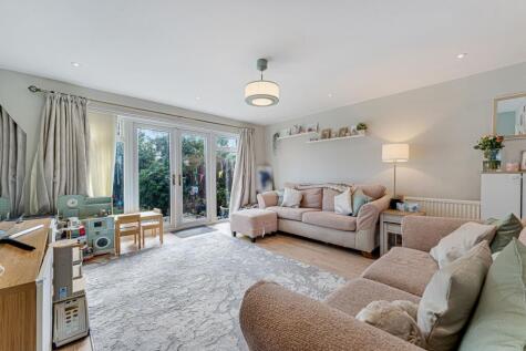 Belmont Road, Widnes, WA8