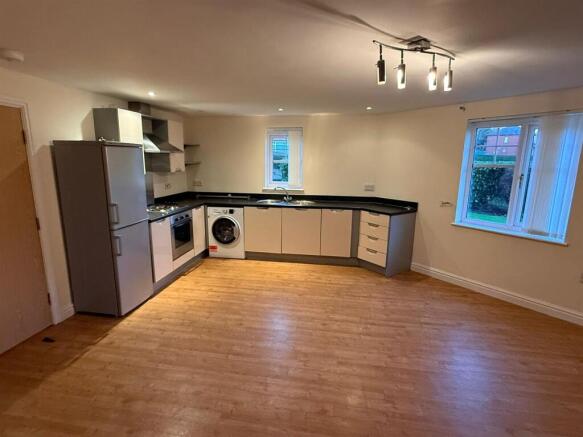 WhatsApp Image 2025-11-25 at 15.52.17.jpeg