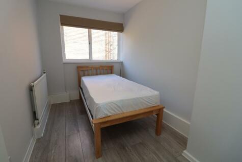 West Ealing - House share