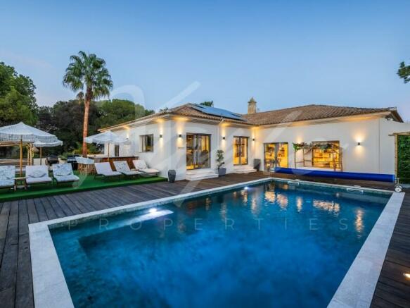 Almancil 6 Bed Villa For Sale Algarve Portugal (24)