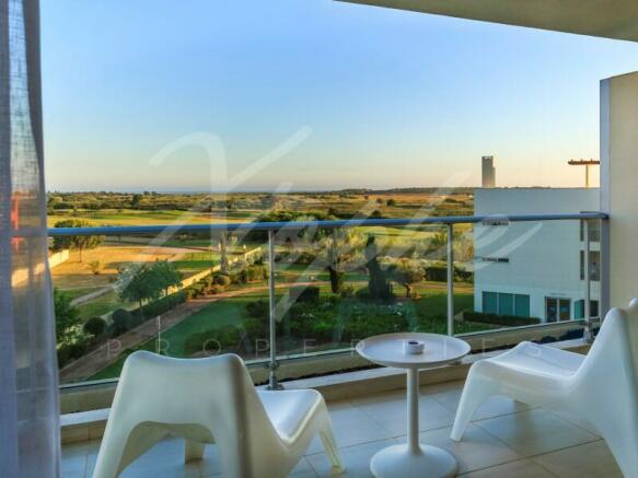 Vilamoura 2 Bed Triplex Apartment For Sale With Pool View (19)