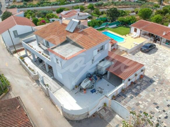 4 Bed Detached Villa For Sale In Algoz (2)