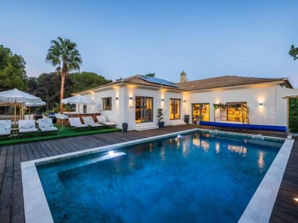 Almancil 6 Bed Villa For Sale Algarve Portugal (24)