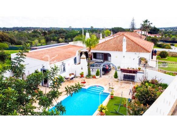 Near Quinta do Lago 3 Bed Single Storey Villa For Sale (2)