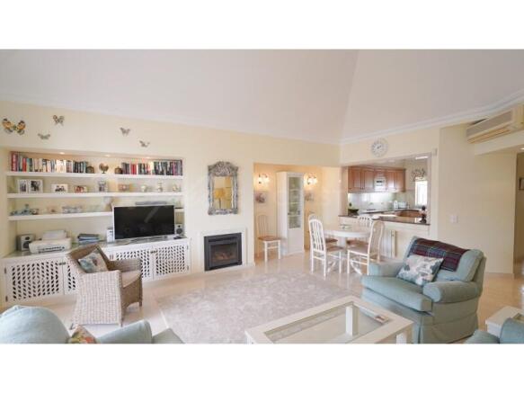 Encosta do Lago 2 Bed Apartment For Sale (6)