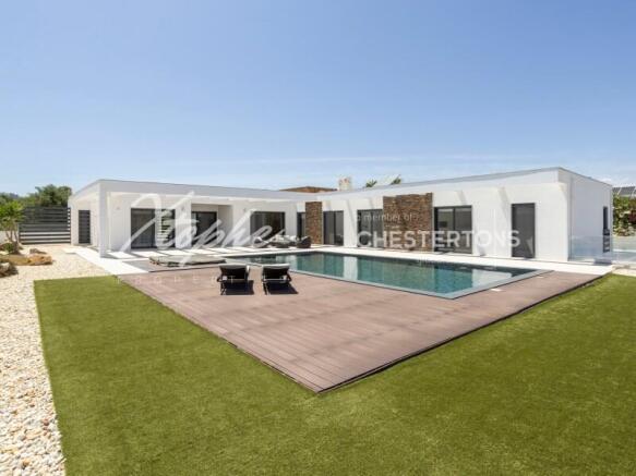 Quelfes 4 Bed Villa For Sale (53)