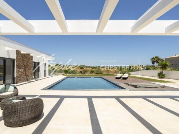 Quelfes 4 Bed Villa For Sale (46)