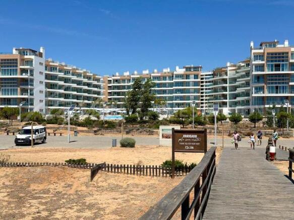 Vilamoura Sea Front 2 Bed Apartment for Sale (30)