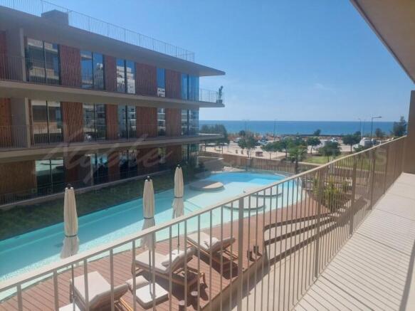 Quarteira 2 Bed Apartment For Sale (14)