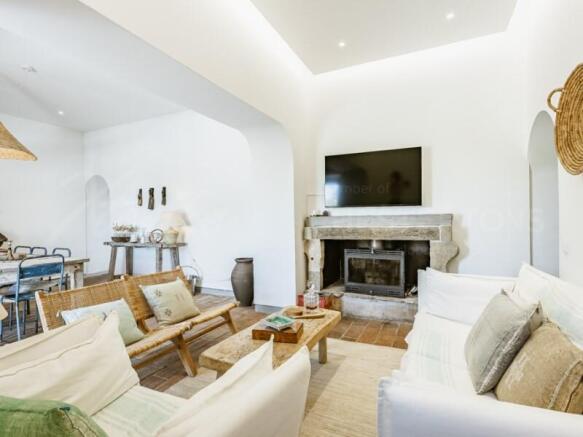 Almancil Fully Renovated 5 Bed Villa For Sale (2)