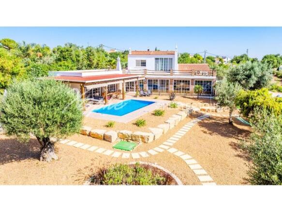 Santa Bárbara de Nexe Single Storey 6 Bed Villa For Sale (35)