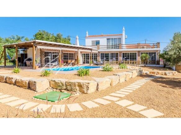 Santa Bárbara de Nexe Single Storey 6 Bed Villa For Sale (38)