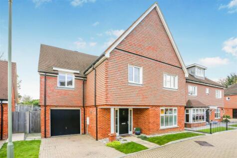 Halliday Close, Ewell