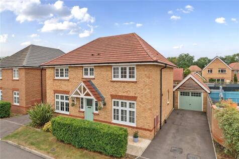 Austen Grove, Arborfield Green, Reading, Berkshire, RG2
