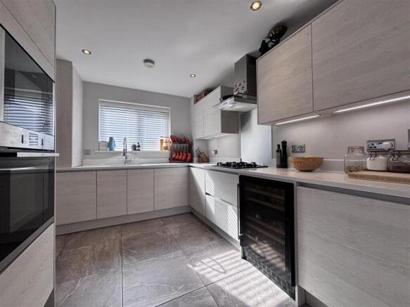 kitchen2.jpg