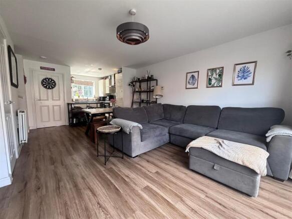 lounge4.jpg