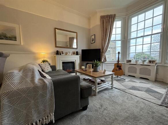 Roffey Park Lounge.jpg