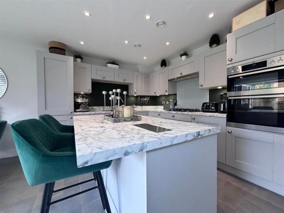 kitchen2.jpg