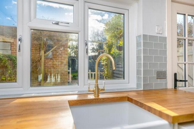 kitchen-3.jpg