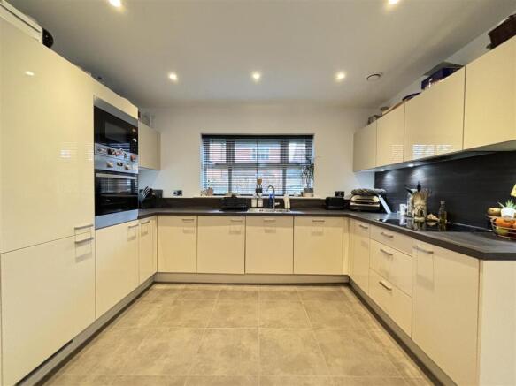 Highwood Kitchen.jpg