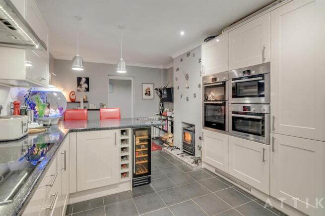 68 High Road Wortwell, Harleston IP20 0EF (28).jpg