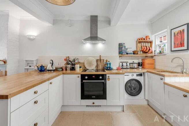 6B Chediston Street, Halesworth IP19 8BE (15).jpg