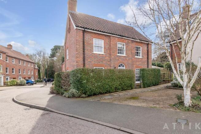 8 Blyth Mews, Halesworth, IP19 8FB (48).jpg
