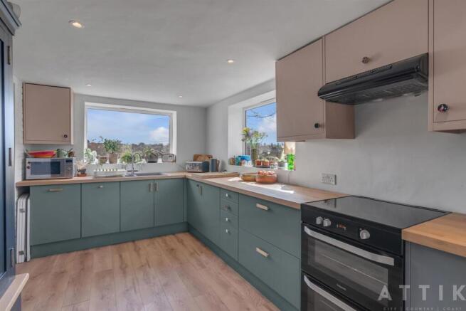 32 Darby Road Beccles NR34 9XX (18).jpg