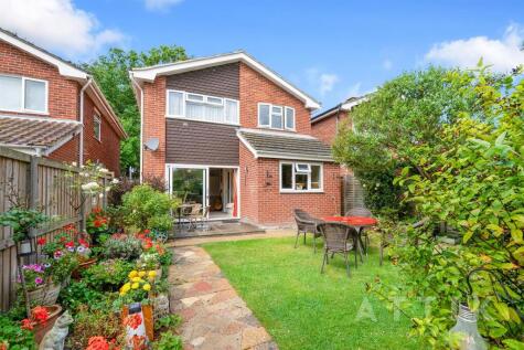 St. Peters Path, Holton, Halesworth