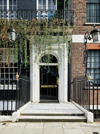 Manchester_Square_Cormack_Advertising__Henry_Woi