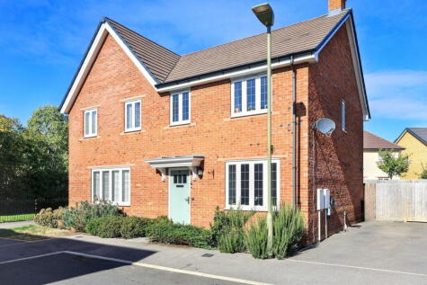Lock Court, Brize Norton, OX18 1NS
