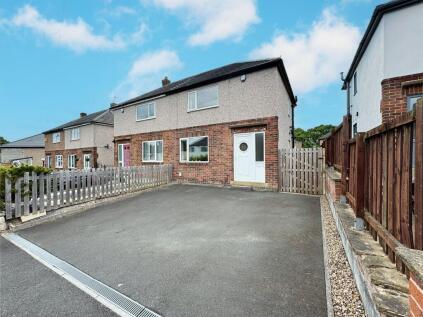 Woodedge Avenue, Huddersfield, HD5