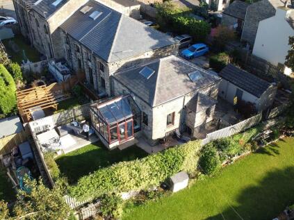 Caretaker's Cottage, Grange Moor, WF4