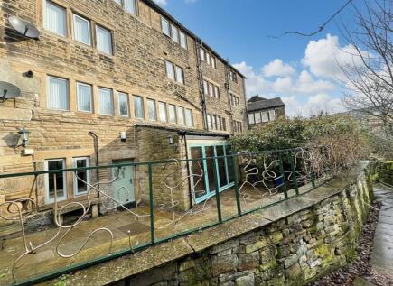 Woodhead Road, Holmfirth, HD9