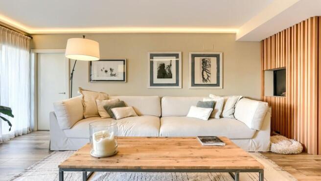 Lounge 1 - 3