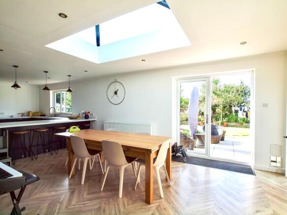 KITCHEN/DINER
