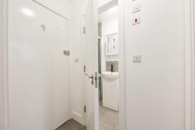 Flat-12-176-Ladbroke-Grove-14-1200x800.jpg