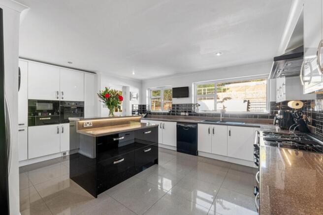 Kitchen-Breakfast Room