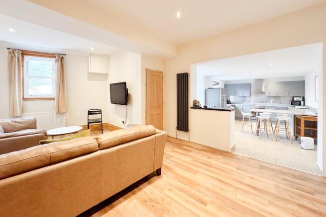 Living/Kitchen/Dine
