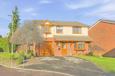 Playfair Close, Heywood, Greater Manchester, OL10