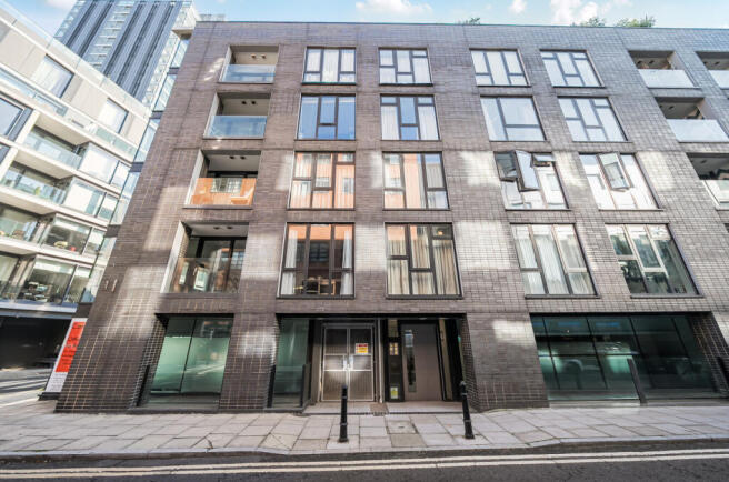 1358338-1-68da470...