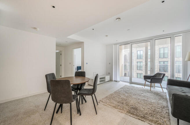 1370518-14-68f192...