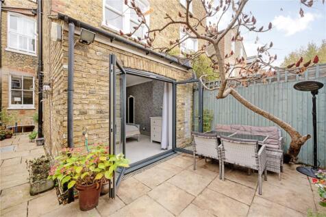 Culmstock Road, Between the Commons, SW11